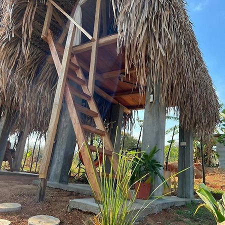 Sasy Tipis Otel Santa Catalina Dış mekan fotoğraf
